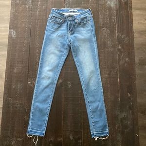 Levi’s Women’s Jeans waist 25 length 30 style 711